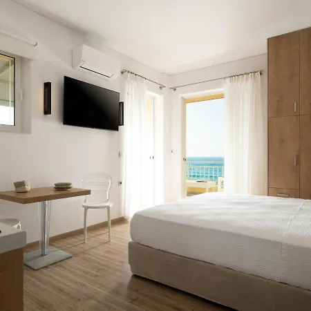 Unique Seaside *