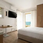 Unique Seaside *